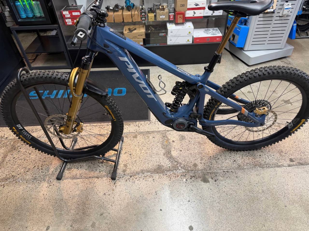 PIVOT SHUTTLE LT 2025 PIVOT SHUTTLE LT 2025