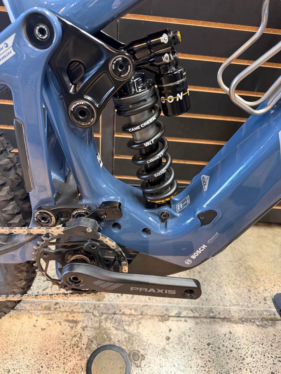 PIVOT SHUTTLE LT 2025 PIVOT SHUTTLE LT 2025