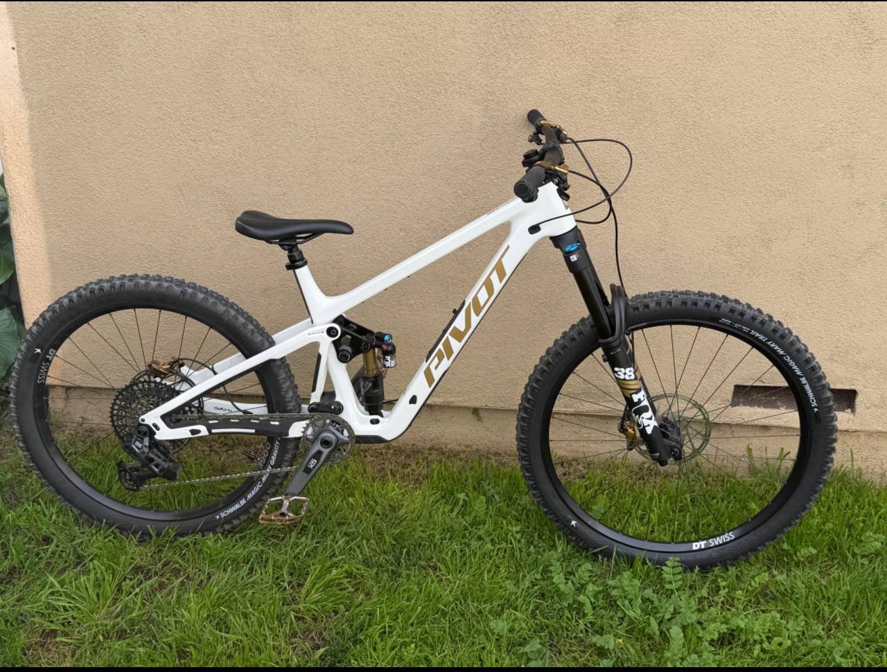 Pivot Firebird 2026 Pivot Firebird 2026