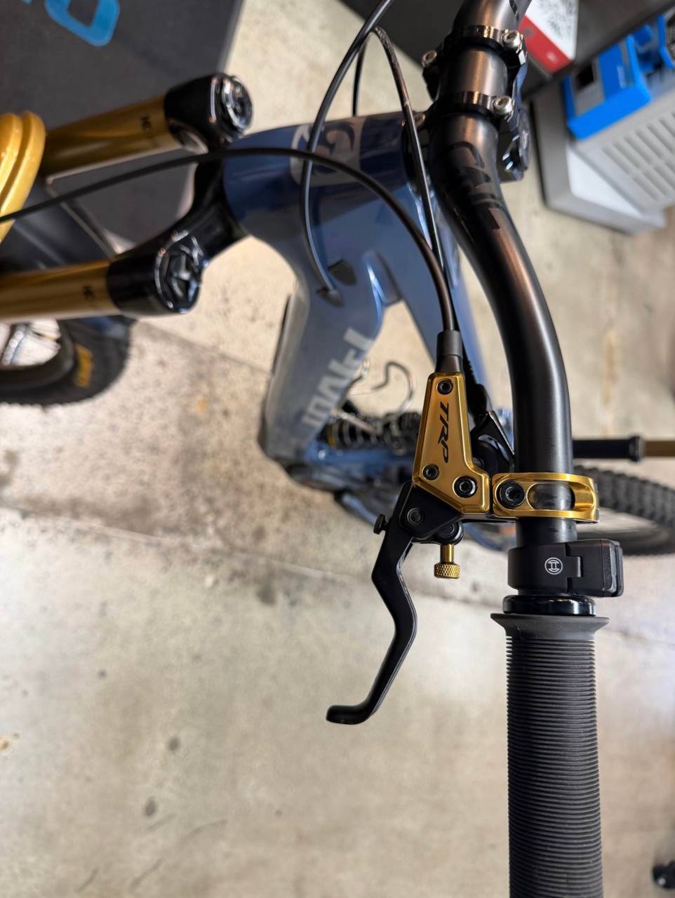 PIVOT SHUTTLE LT 2025 PIVOT SHUTTLE LT 2025